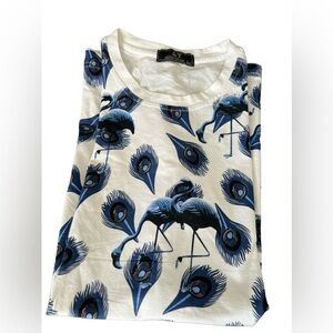 Classy  T shirt for men with peacock and flamingo print